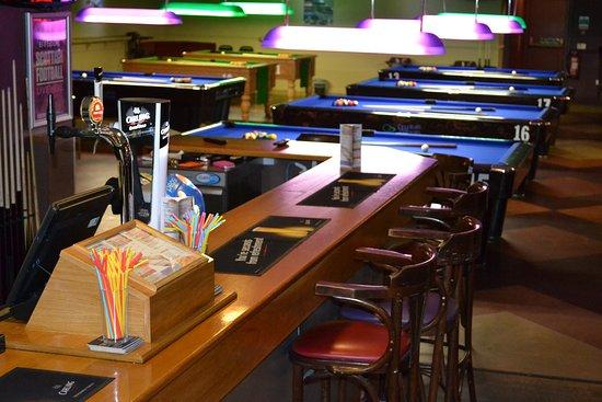 I.Que Cafe Bar & Cue Sports